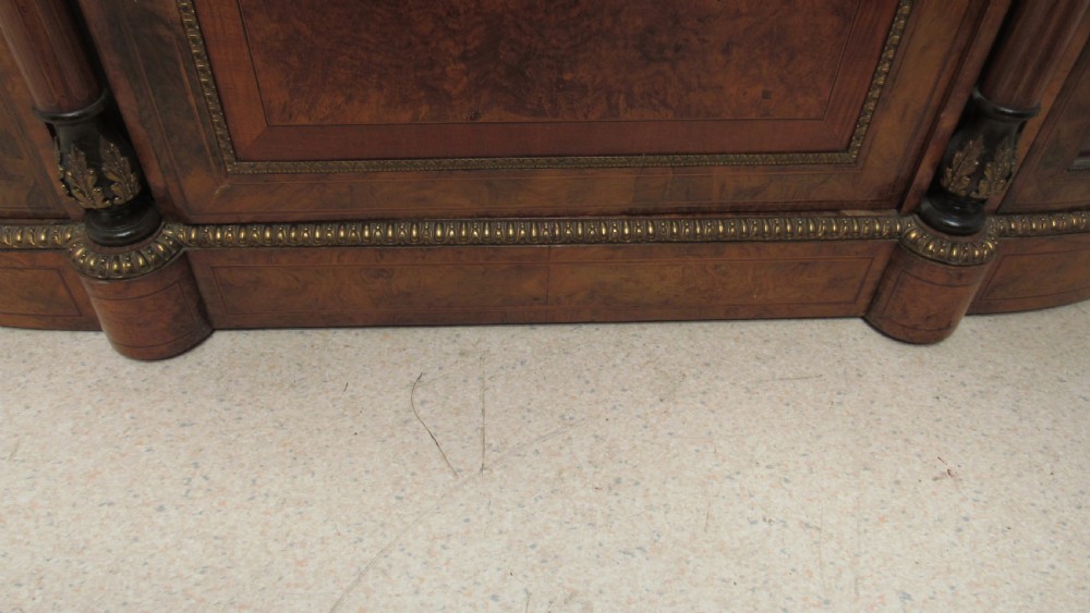 Wonderful quality walnut credenza View XV