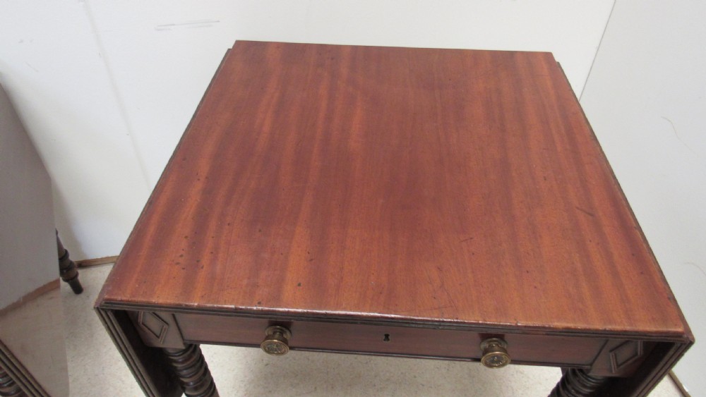 Superb pair of late Georgian drop leaf tables  View II