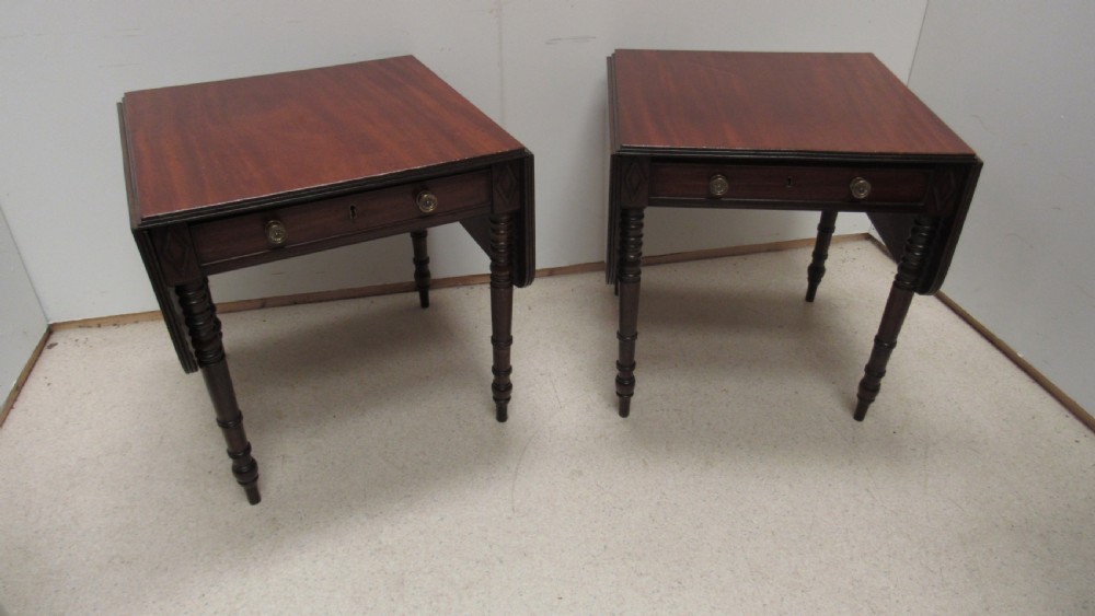 Superb pair of late Georgian drop leaf tables  View III