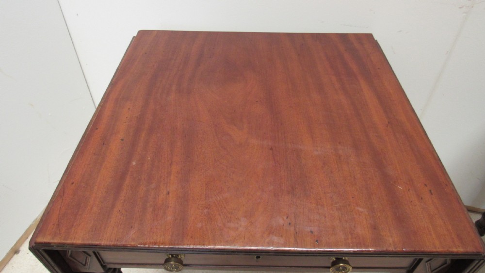 Superb pair of late Georgian drop leaf tables  View VI
