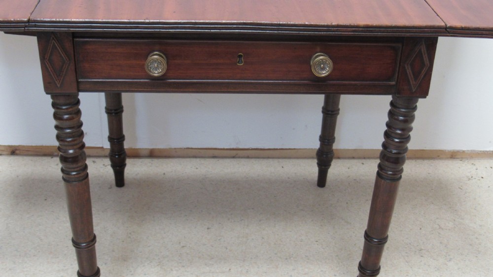 Superb pair of late Georgian drop leaf tables  View XI