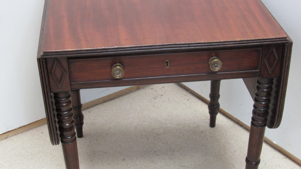 Superb pair of late Georgian drop leaf tables  View XXI