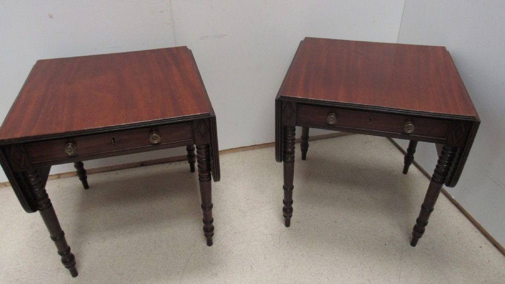 Superb pair of late Georgian drop leaf tables  View XXII