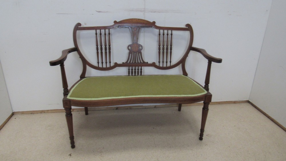 Pretty Edwardian inlaid settee 