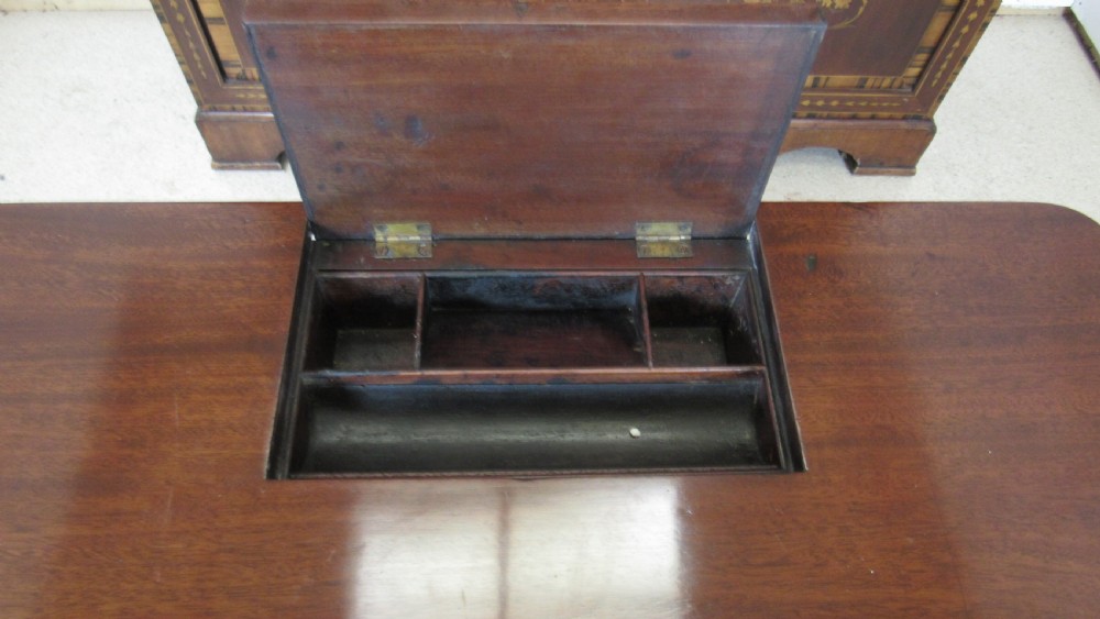 Gillows  mahogany table  View XII