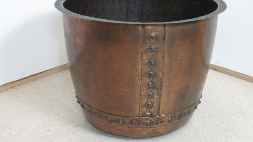 Victorian large copper circular pot ideal for logs