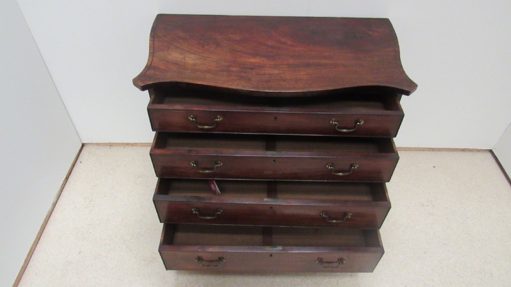 Georgian serpentine chest  View VIII