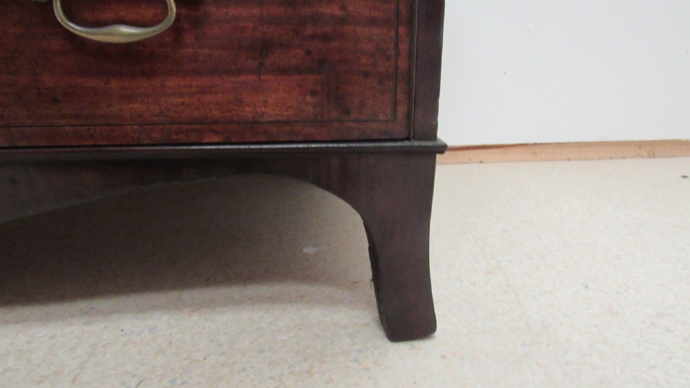 Georgian serpentine chest  View XI
