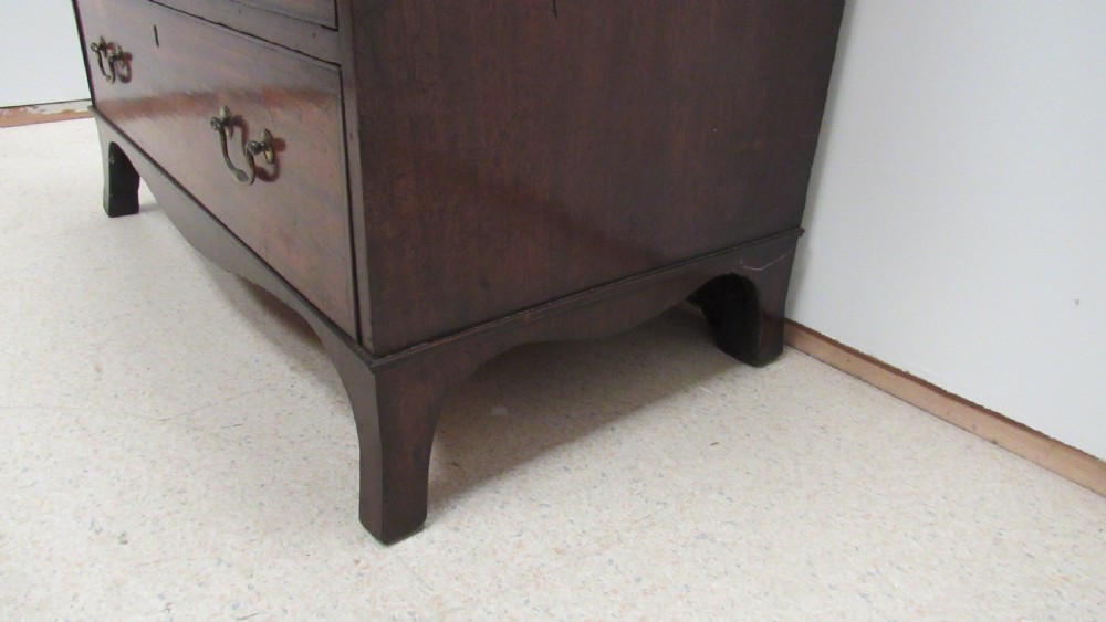 Georgian serpentine chest  View XII