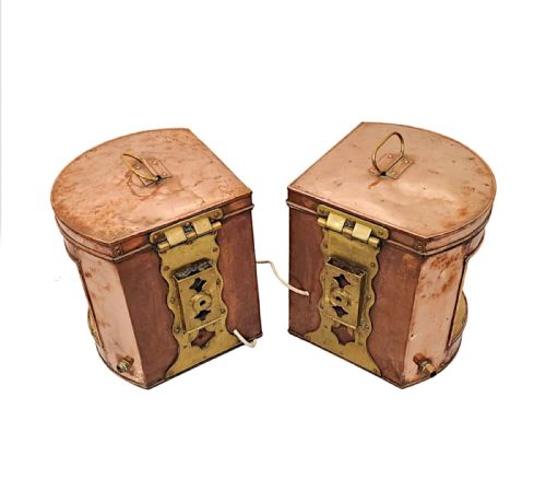 A VERY RARE PAIR OF EARLY 20TH CENTURY COPPER AND BRASS SHIPS LANTERNS - ADDITIONAL PHOTO 4
