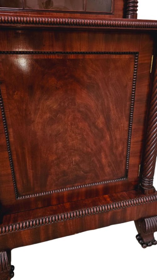 A VERY RARE EARLY 19TH CENTURY IRISH FLAME MAHOGANY BOOKCASE - ADDITIONAL PHOTO 10