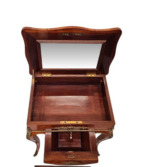 A VERY FINE 19TH CENTURY ORMOLU MOUNTED SIDE TABLE OR LADIES WORK BOX - ADDITIONAL PHOTO 4