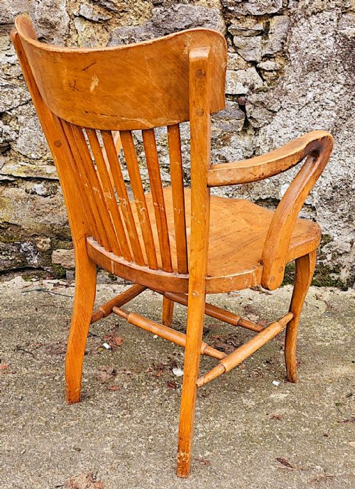 A VERY RARE AND FINE SET OF EIGHTEEN 1930'S CAPTAINS OR DINING ARMCHAIRS - ADDITIONAL PHOTO 8