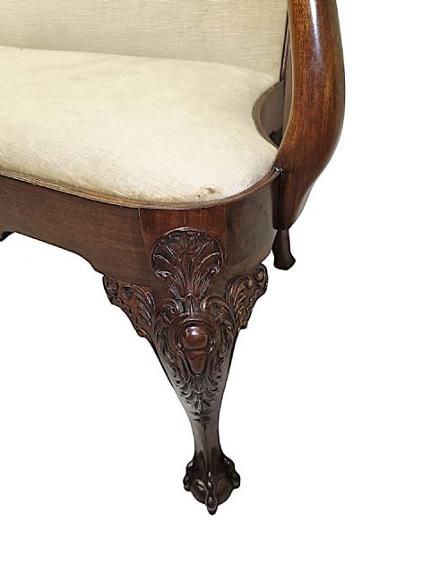 A VERY RARE LATE 19TH CENTURY IRISH TWO SEATER SETTEE IN THE MANNER OF 'BUTLERS OF DUBLIN' - ADDITIONAL PHOTO 4