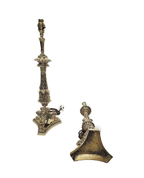 A VERY RARE PAIR OF 19TH CENTURY POLISHED BRASS EMPIRE STYLE CANDLESTICKS CONVERTED TO TABLE LAMPS - ADDITIONAL PHOTO 4
