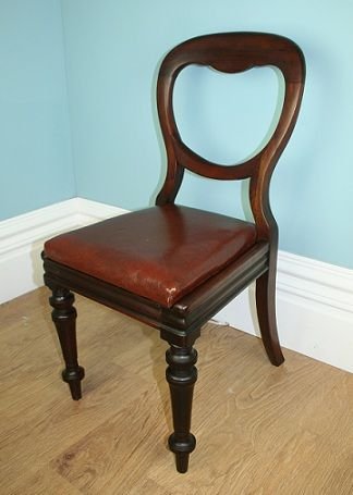fig 2. Antique Victorian Mahogany set of 4 Dining Chairs (Circa 1860 - 1880)