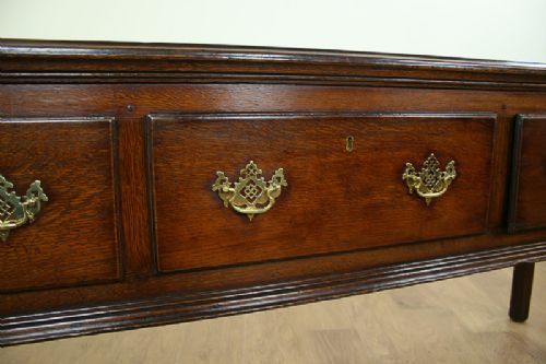 fig 2. George III Welsh Marches 6½ft Oak Three Drawer Dresser Base (c.1760)