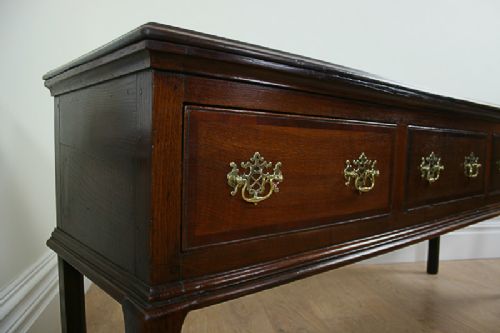 fig 2. George III Oak 6ft Border Counties Three Drawer Dresser Base (circa 1780)