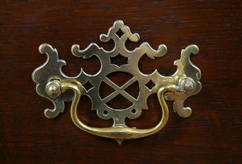 fig 3. George III Oak 6ft Border Counties Three Drawer Dresser Base (circa 1780)