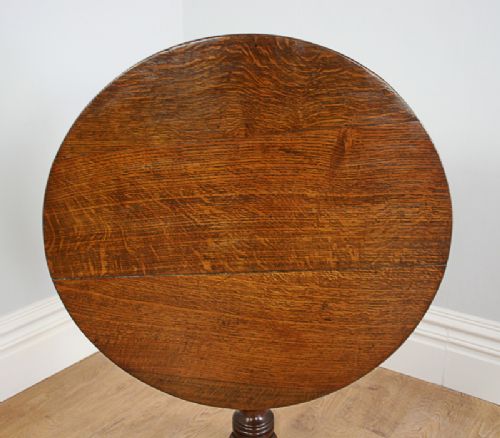 fig 1. Oak George III English Tilt Top Tripod Table (c. 1760)