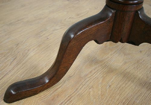 fig 8. Oak George III English Tilt Top Tripod Table (c. 1760)