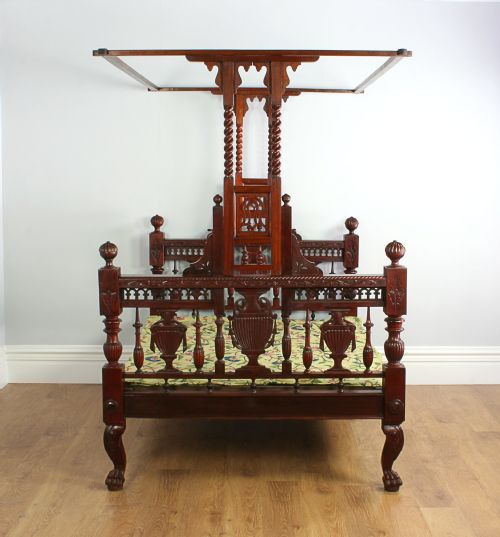 4ft 6” Colonial Raj Victorian Bombay Teak Four Poster Bed (Circa 1880)