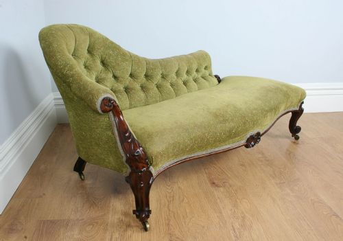 fig 2. Victorian Rosewood Serpentine Chaise Longue (Circa 1840)