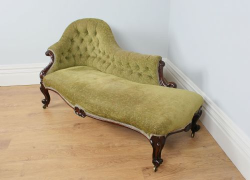 fig 1. Victorian Rosewood Serpentine Chaise Longue (Circa 1840)
