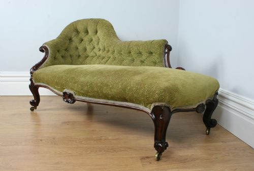 fig 3. Victorian Rosewood Serpentine Chaise Longue (Circa 1840)