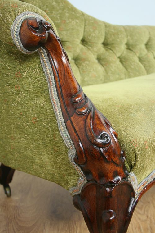 fig 7. Victorian Rosewood Serpentine Chaise Longue (Circa 1840)