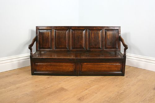 fig 2. 6ft English Low Back Oak George II Box Settle (Circa 1730)
