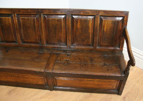 fig 6. 6ft English Low Back Oak George II Box Settle (Circa 1730)