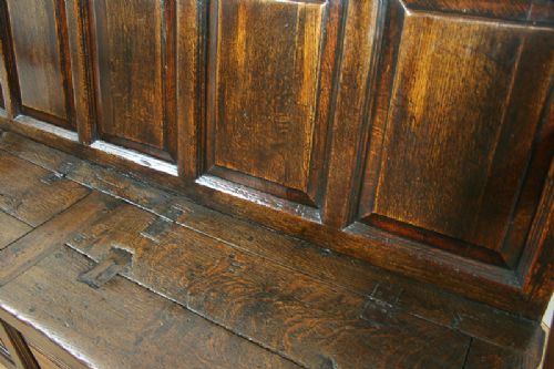 fig 7. 6ft English Low Back Oak George II Box Settle (Circa 1730)