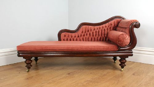 Victorian Mahogany Button Upholstered Chaise Longue (Circa 1860)
