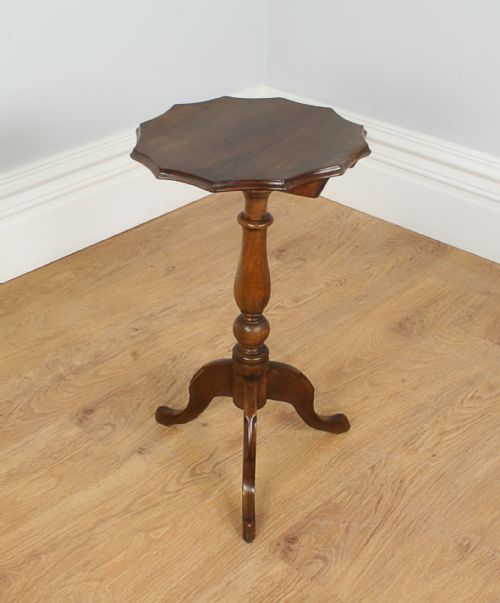 Small Victorian Beech Tripod Wine Supper Table (Circa 1880)