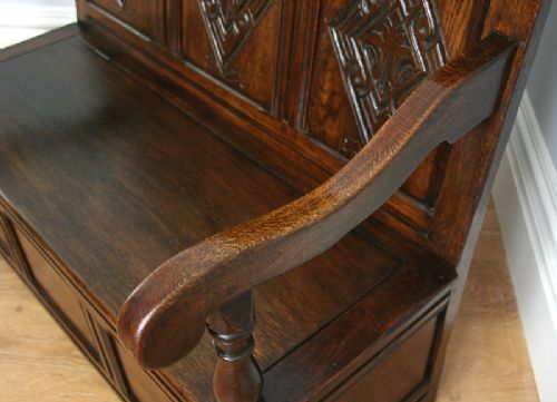 fig 5. 3ft 6” Carved Five Panel Oak Victorian Country Box Settle (Circa 1860)