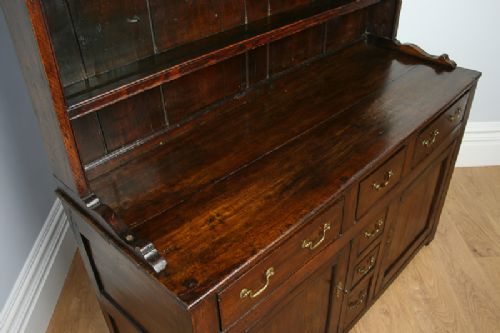 fig 4. Welsh Provincial George III Oak Dresser Base & Rack (Circa 1780 - 1820)
