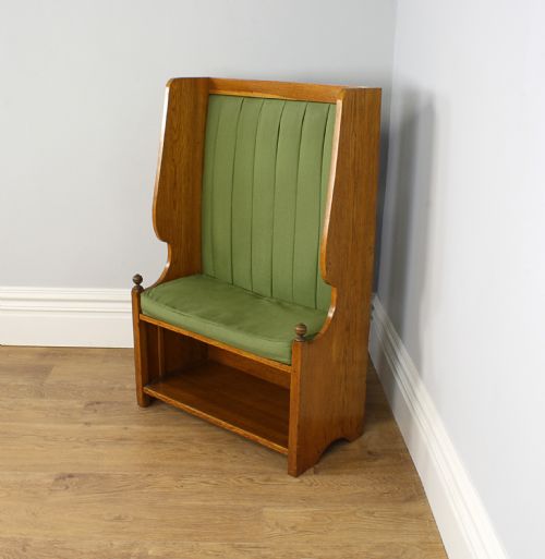 Small English 2ft 9” Arts & Crafts Oak Settle (Circa 1900)