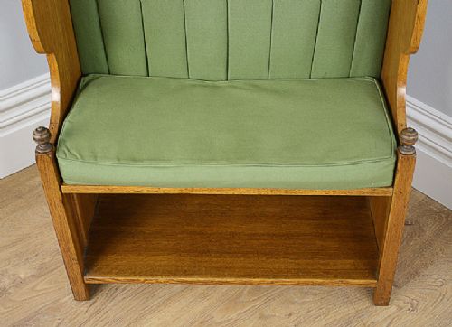 fig 6. Small English 2ft 9” Arts & Crafts Oak Settle (Circa 1900)