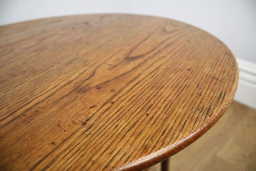 fig 5. Victorian Lancashire 2ft Oak Cricket Table (Circa 1880)