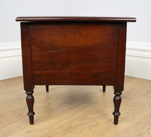 fig 2. Regency Mahogany Commode Storage Box (Circa 1800 - 1830)