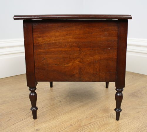 fig 3. Regency Mahogany Commode Storage Box (Circa 1800 - 1830)