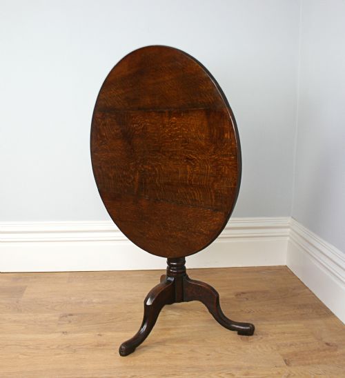 fig 3. George II Oak English Oak Tilt Top Bird Cage Tripod Table (Circa 1740)