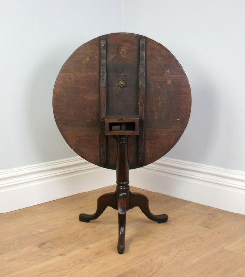 fig 4. George II Oak English Oak Tilt Top Bird Cage Tripod Table (Circa 1740)