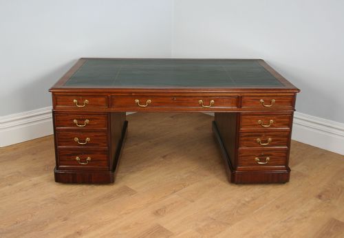 fig 1. Large Victorian 6ft Mahogany Leather Partners Pedestal Desk (Circa 1860)
