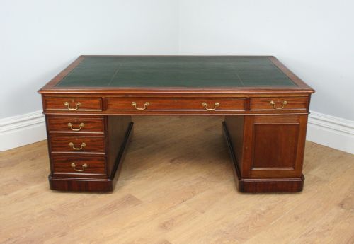 fig 2. Large Victorian 6ft Mahogany Leather Partners Pedestal Desk (Circa 1860)