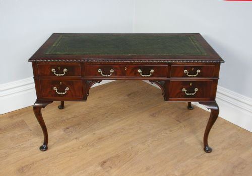 fig 1. Edwardian Mahogany Centre Room Desk (Circa 1901-1910)