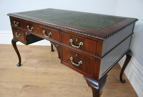 fig 5. Edwardian Mahogany Centre Room Desk (Circa 1901-1910)