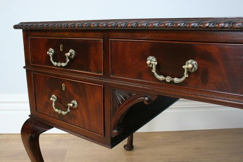 fig 6. Edwardian Mahogany Centre Room Desk (Circa 1901-1910)