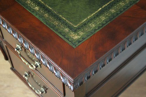 fig 4. Edwardian Mahogany Centre Room Desk (Circa 1901-1910)
